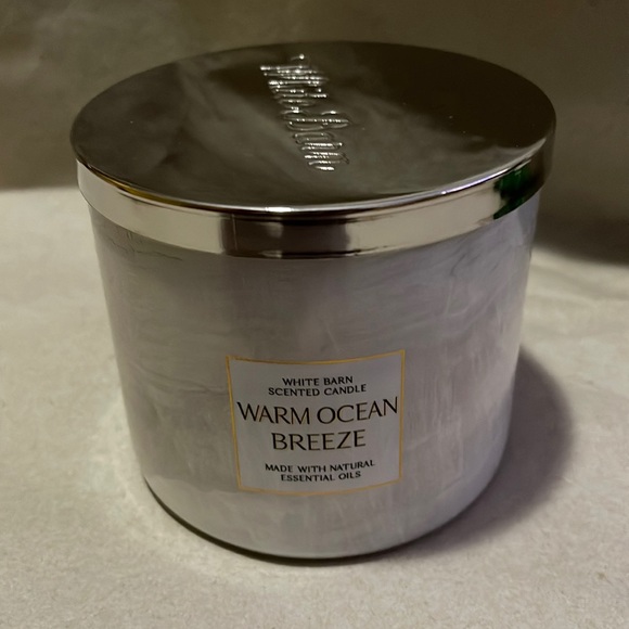White Barn Accents Warm Ocean Breeze Candle Poshmark